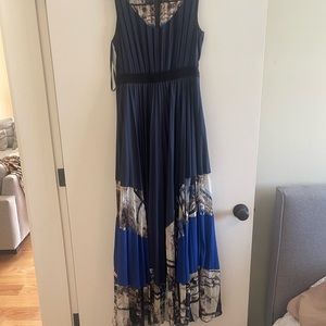 BCBG MAX AZRIA sleeveless maxi dress